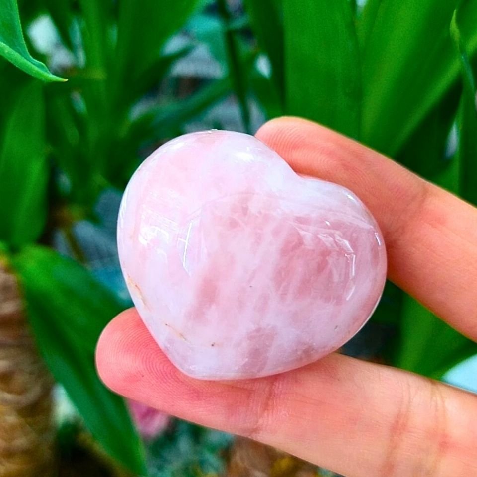 Pembe Kuvars Taşı Kalp Obje