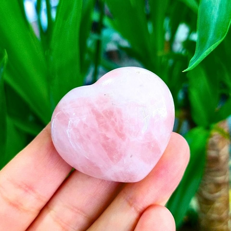 Pembe Kuvars Taşı Kalp Obje