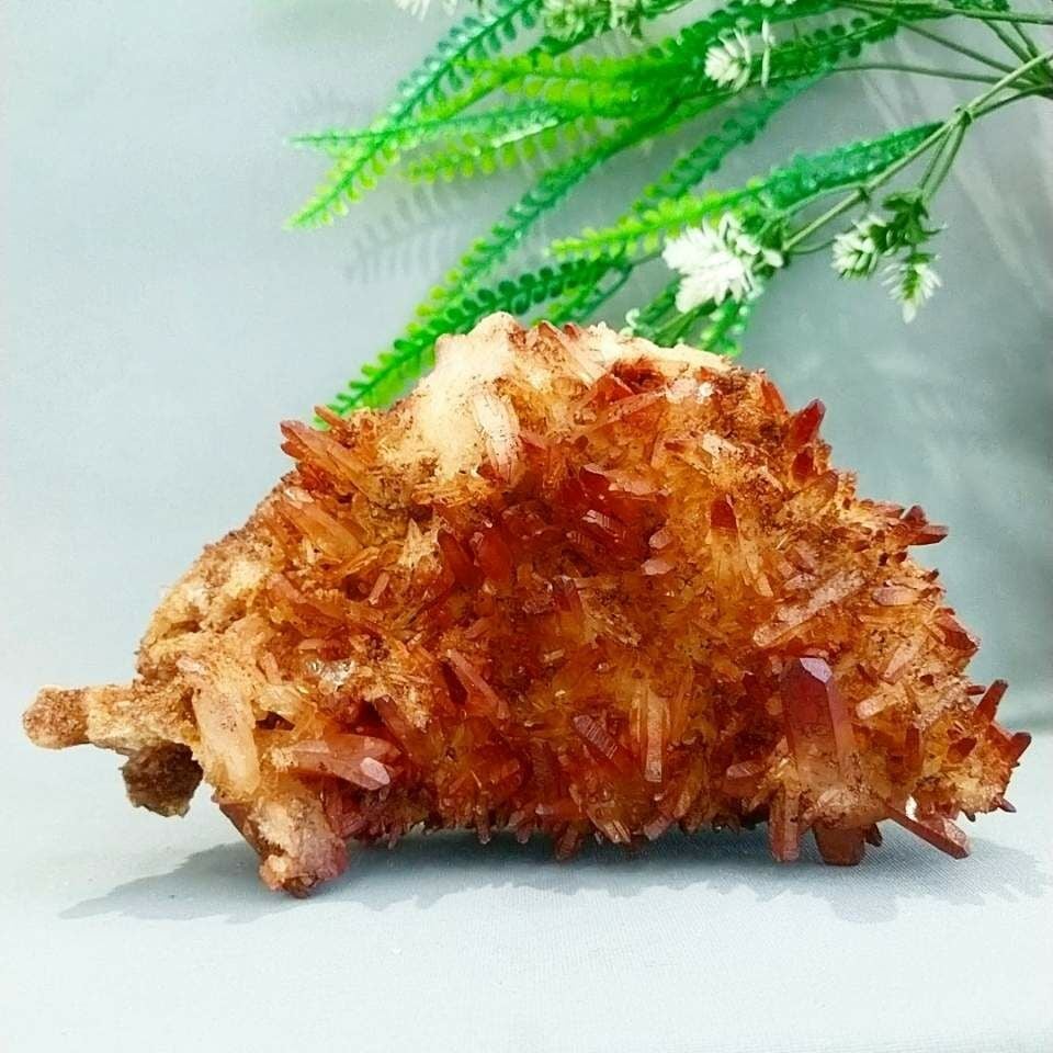 Kırmızı Kuvars Kristal Kümesi 1240 gr