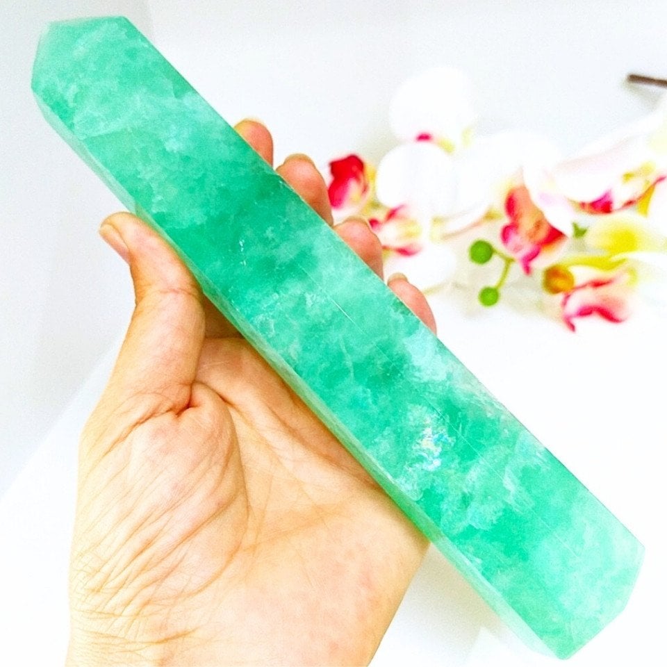 Fluorite natural stone prism tower - MNR1110