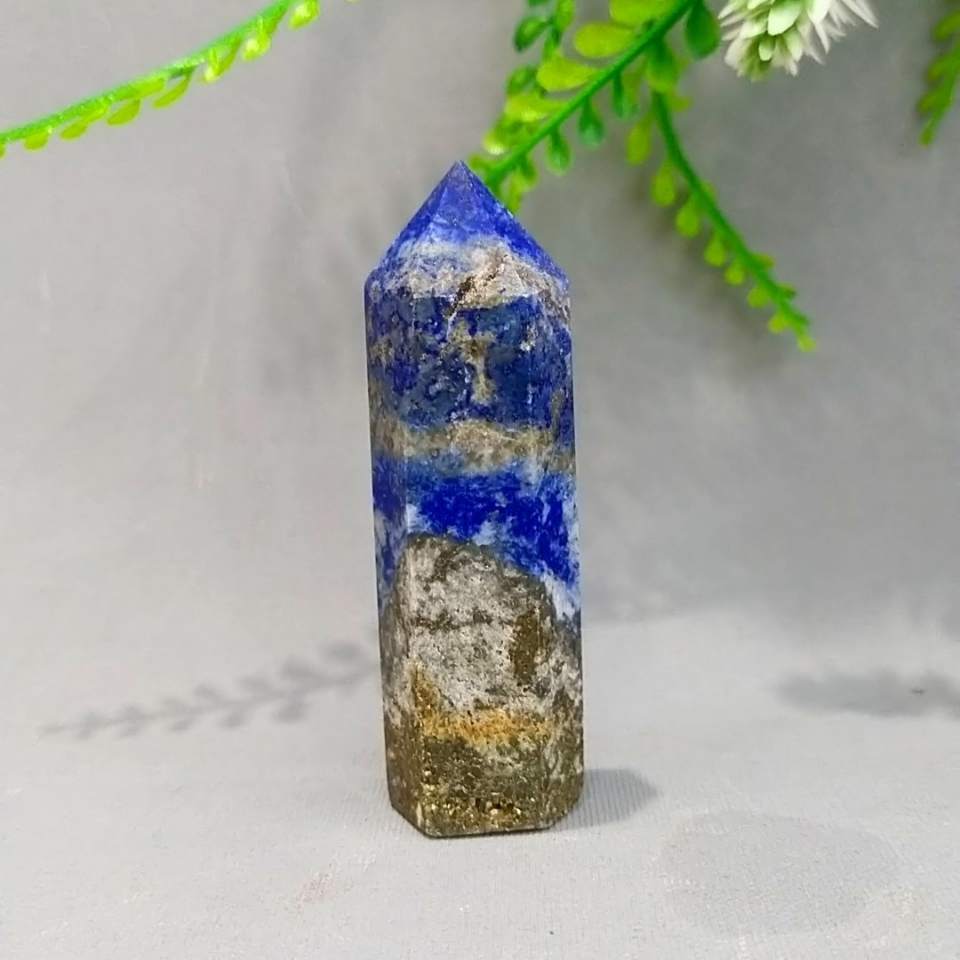 lapis lazuli doğal taş kule 76 gr