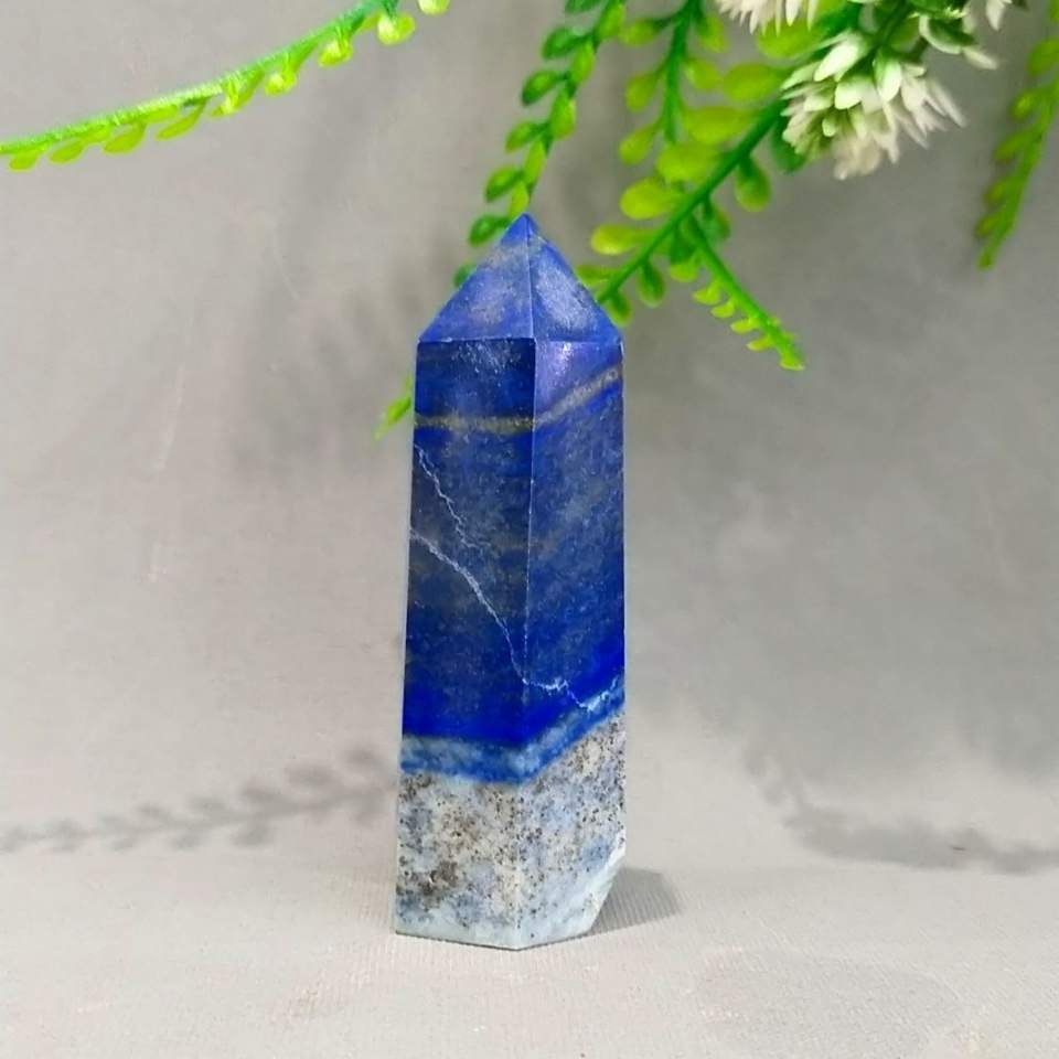 lapis lazuli doğal taş kule 110 gr