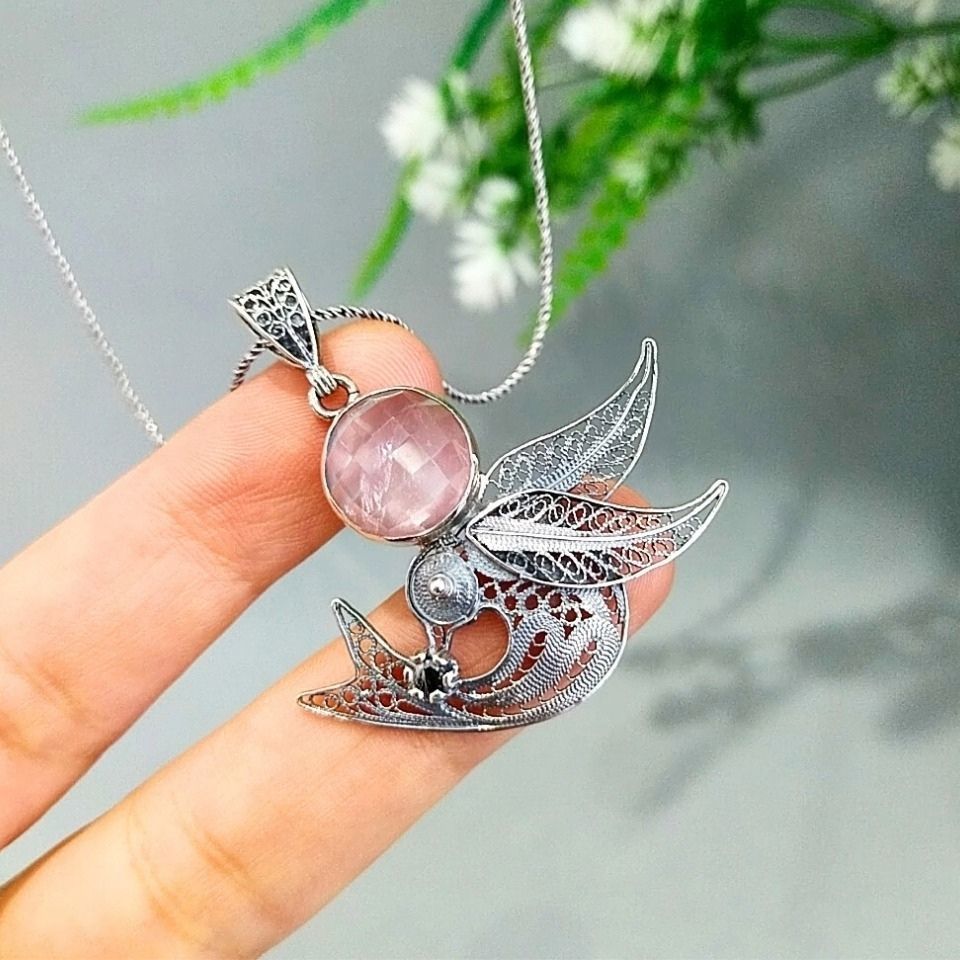 Özel Tasarım Pembe Kuvars Taşı Kolye P01