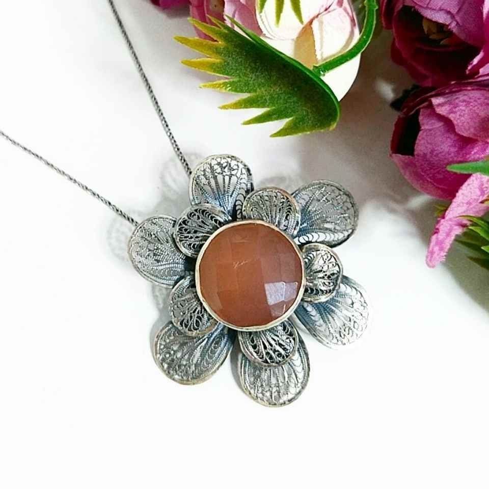 Special Design Rose Quartz Stone Necklace P02