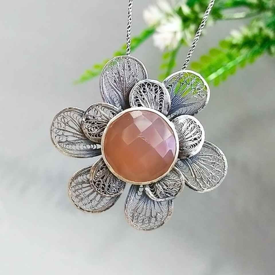 Special Design Rose Quartz Stone Necklace P02