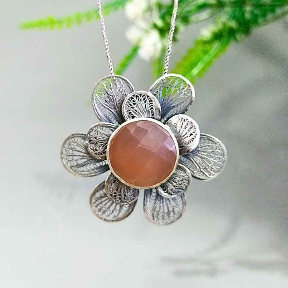 Special Design Rose Quartz Stone Necklace P02