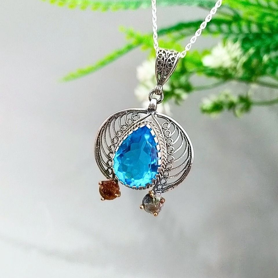 Özel Tasarım Mavi Topaz ve Safir Taşı Kolye
