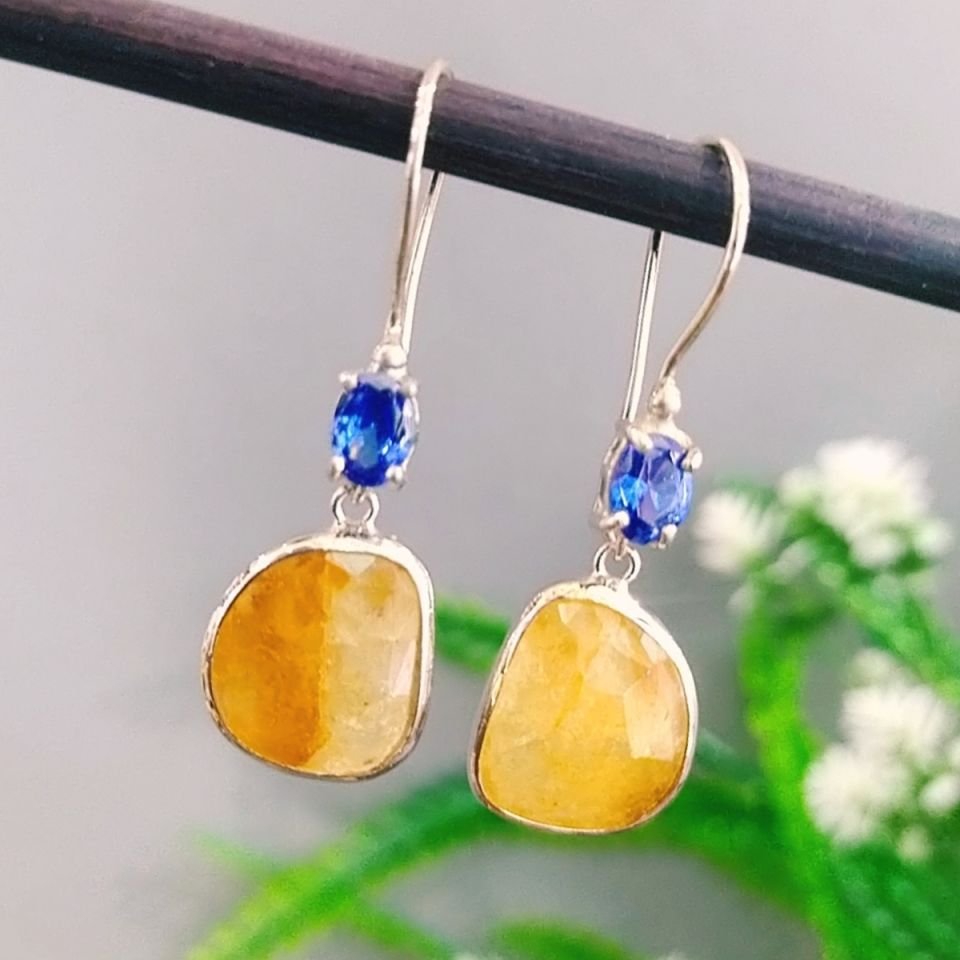 Yellow Sapphire / Sapphire Special Design Earrings