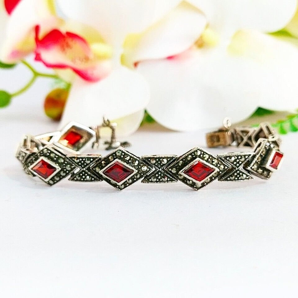 Garnet Stone Special Design Bracelet – OTB203