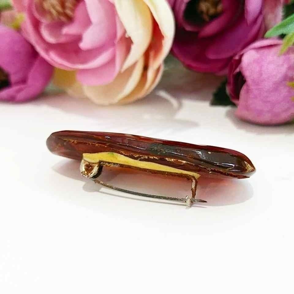 Special Design Antique Amber Brooch K06