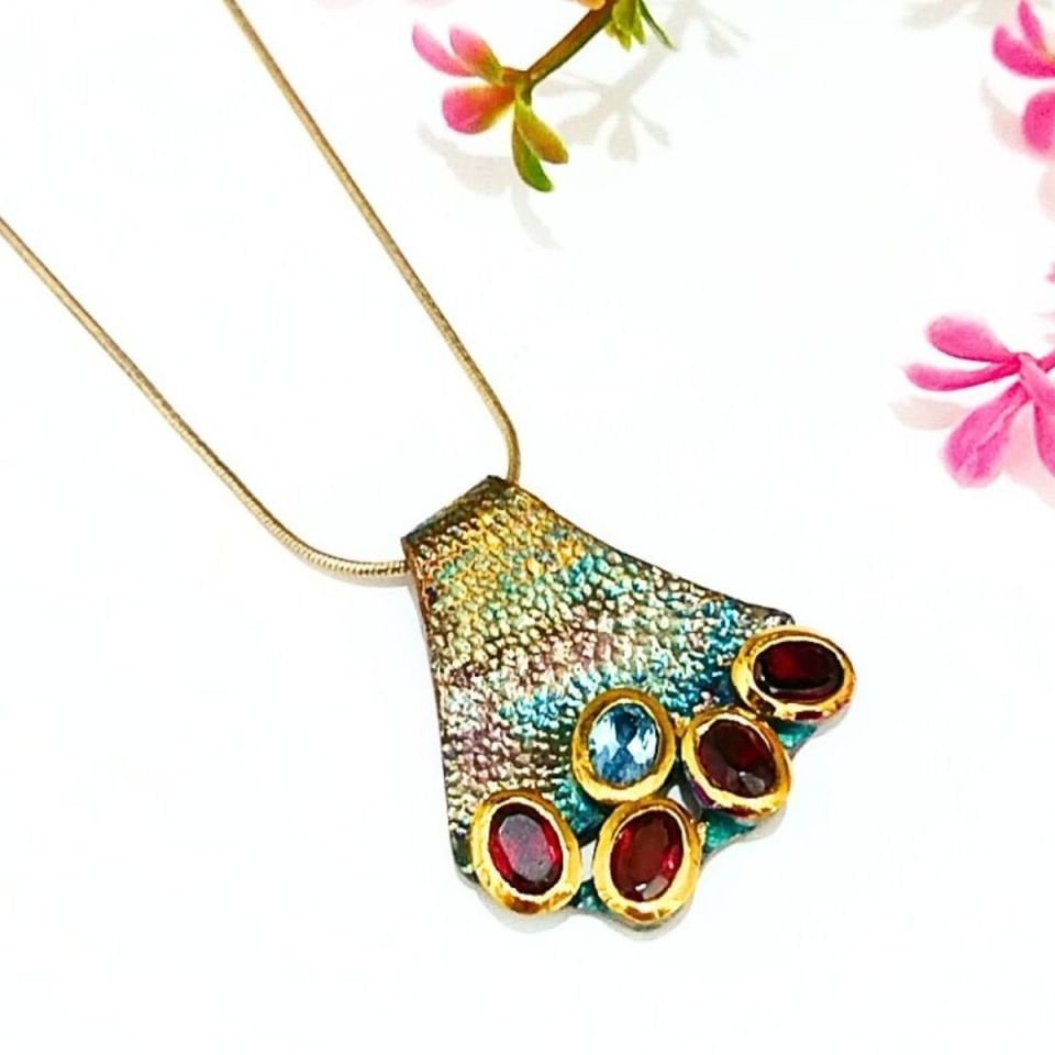 Granat Blue Topaz Taşı Özel Tasarım Kolye