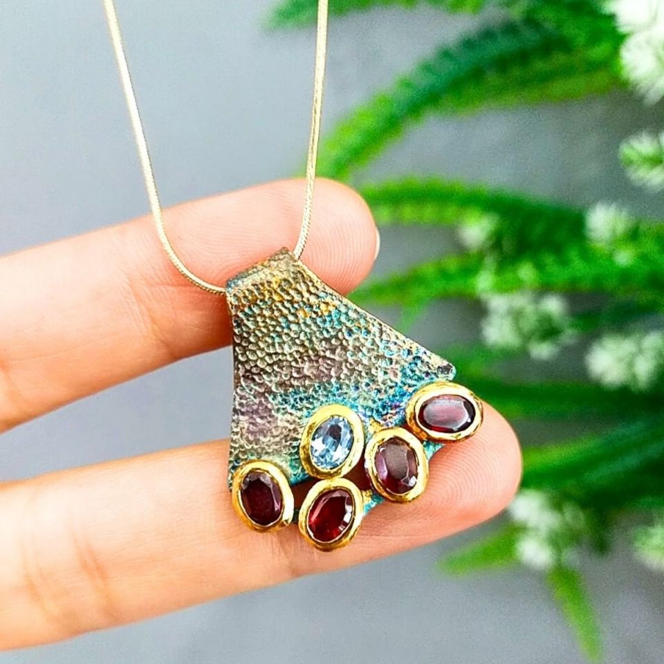 Granat Blue Topaz Taşı Özel Tasarım Kolye