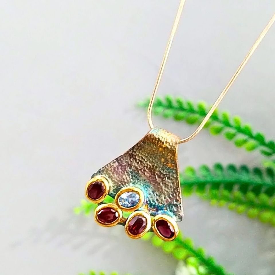 Granat Blue Topaz Taşı Özel Tasarım Kolye