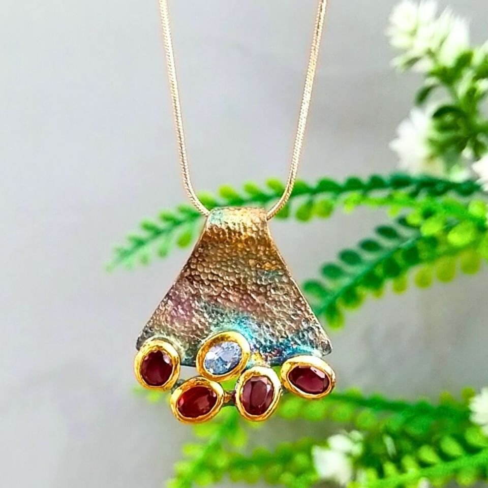 Granat Blue Topaz Taşı Özel Tasarım Kolye