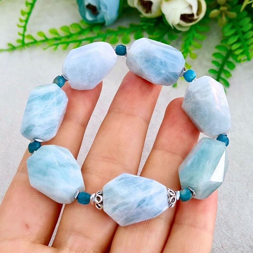 Aquamarin-Sonderdesign-Natursteinarmband B747