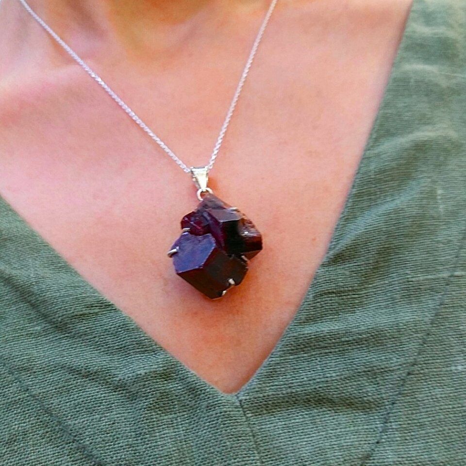 Vanadinite Stone Special Design Necklace – TSR1361