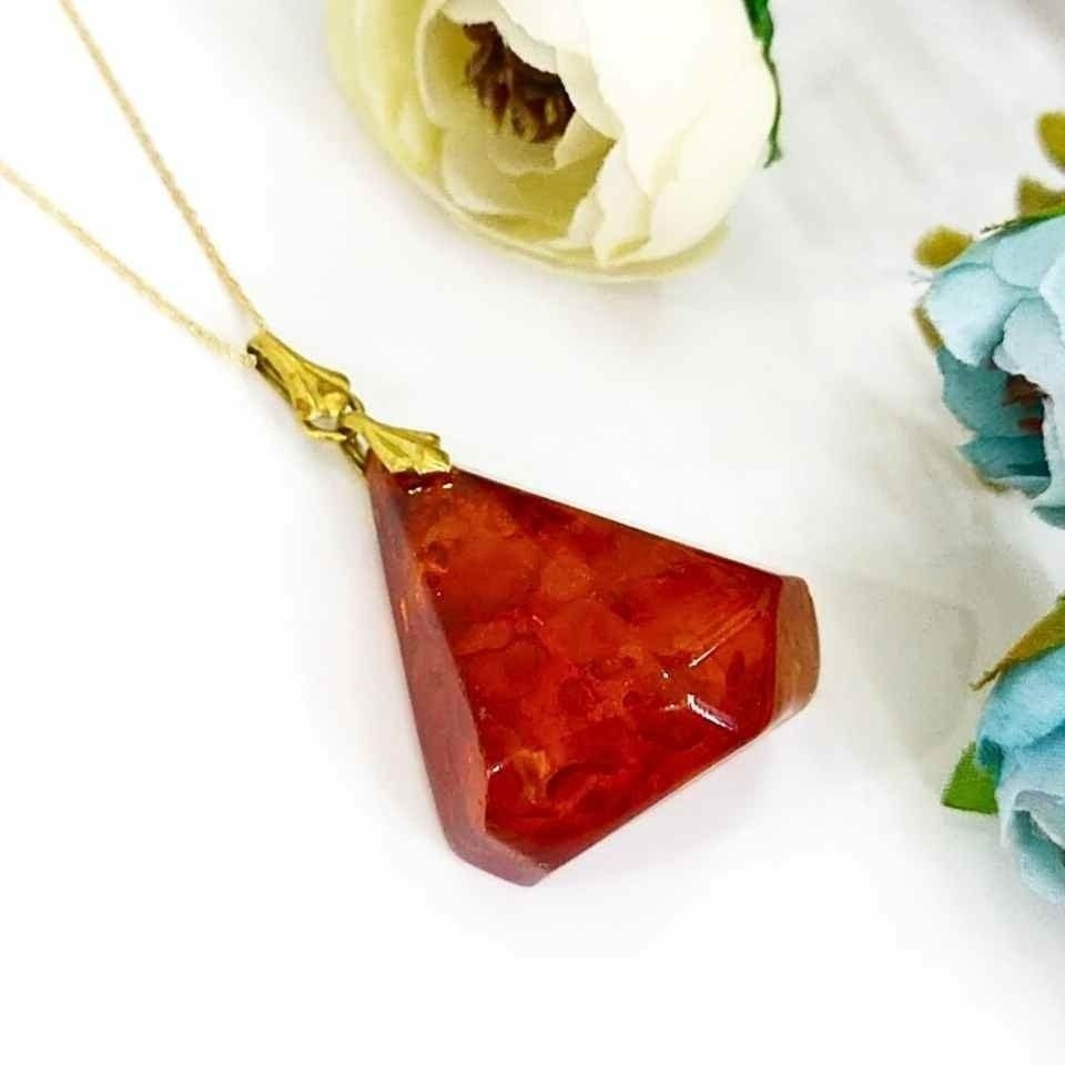Antique Amber Pendant A02