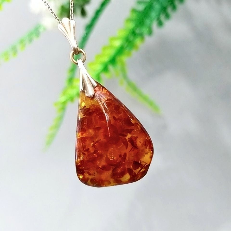 Antique Amber Pendant A14