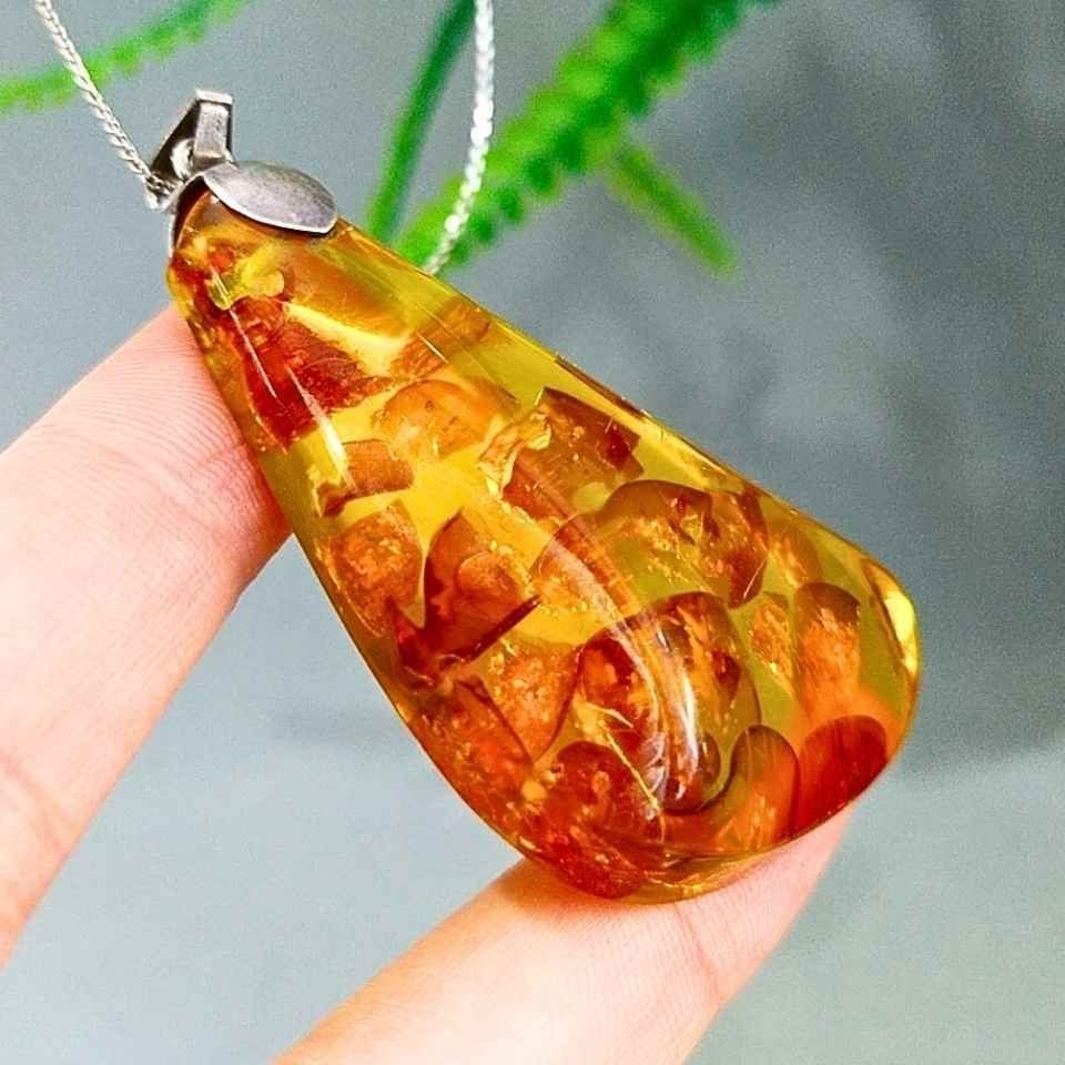 Antique Amber Pendant A16