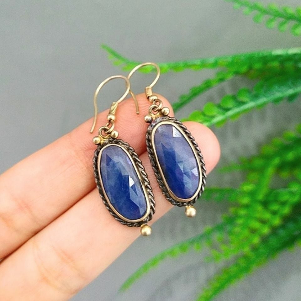 Safir Taşı Özel Tasarım Küpe
