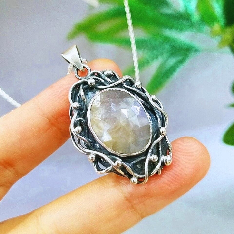 Doğal Safir Taşı Özel Tasarım Kolye – TSR1385