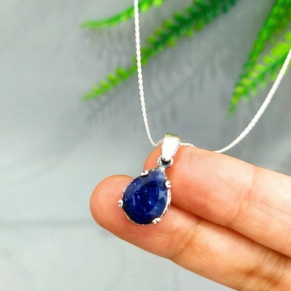 Safir Taşı Kolye
