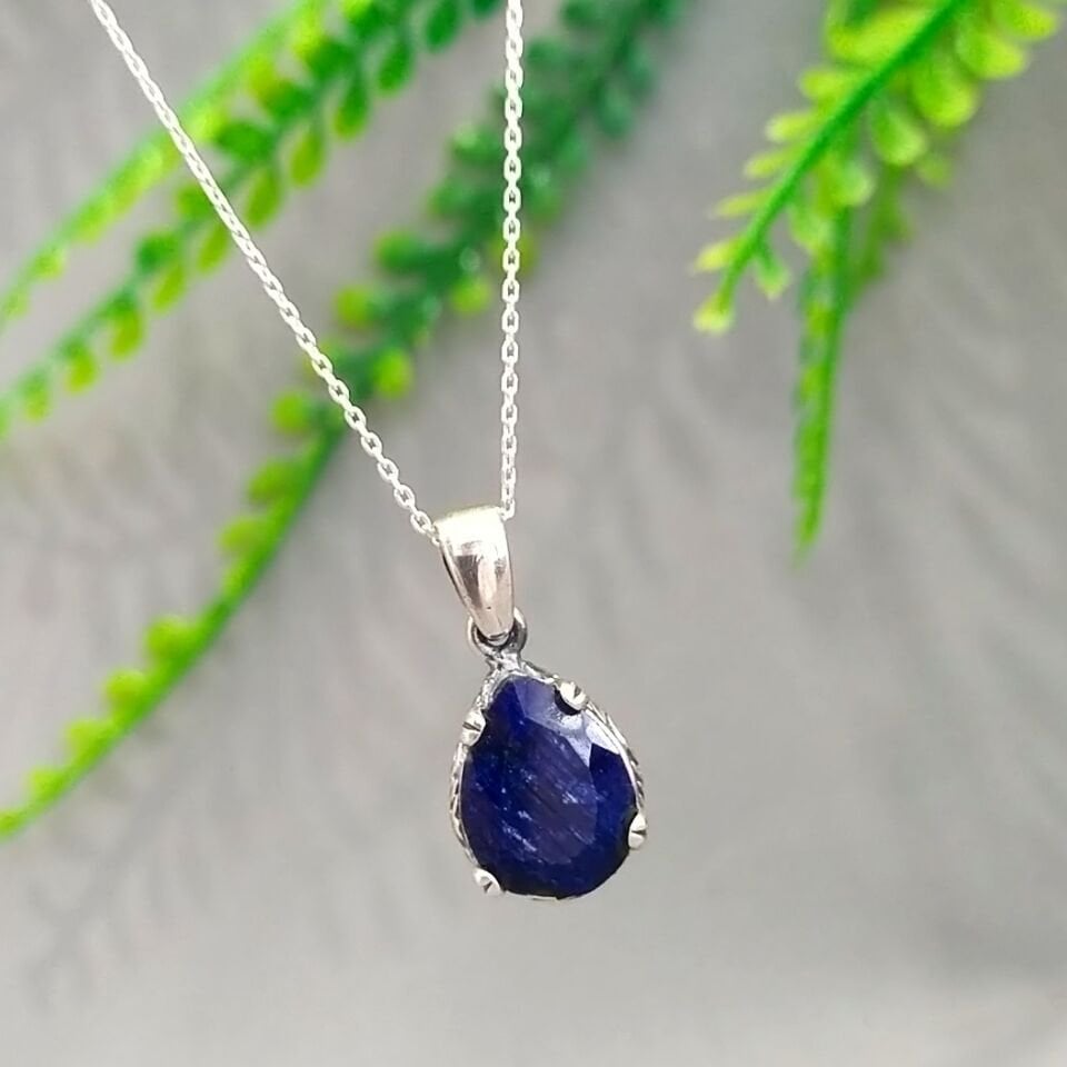 Safir Taşı Kolye