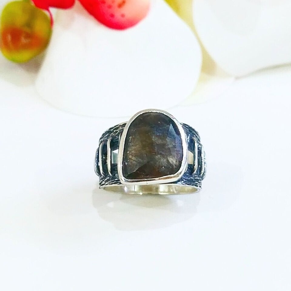 Natural Sapphire Stone Special Design Ring - OTS1160