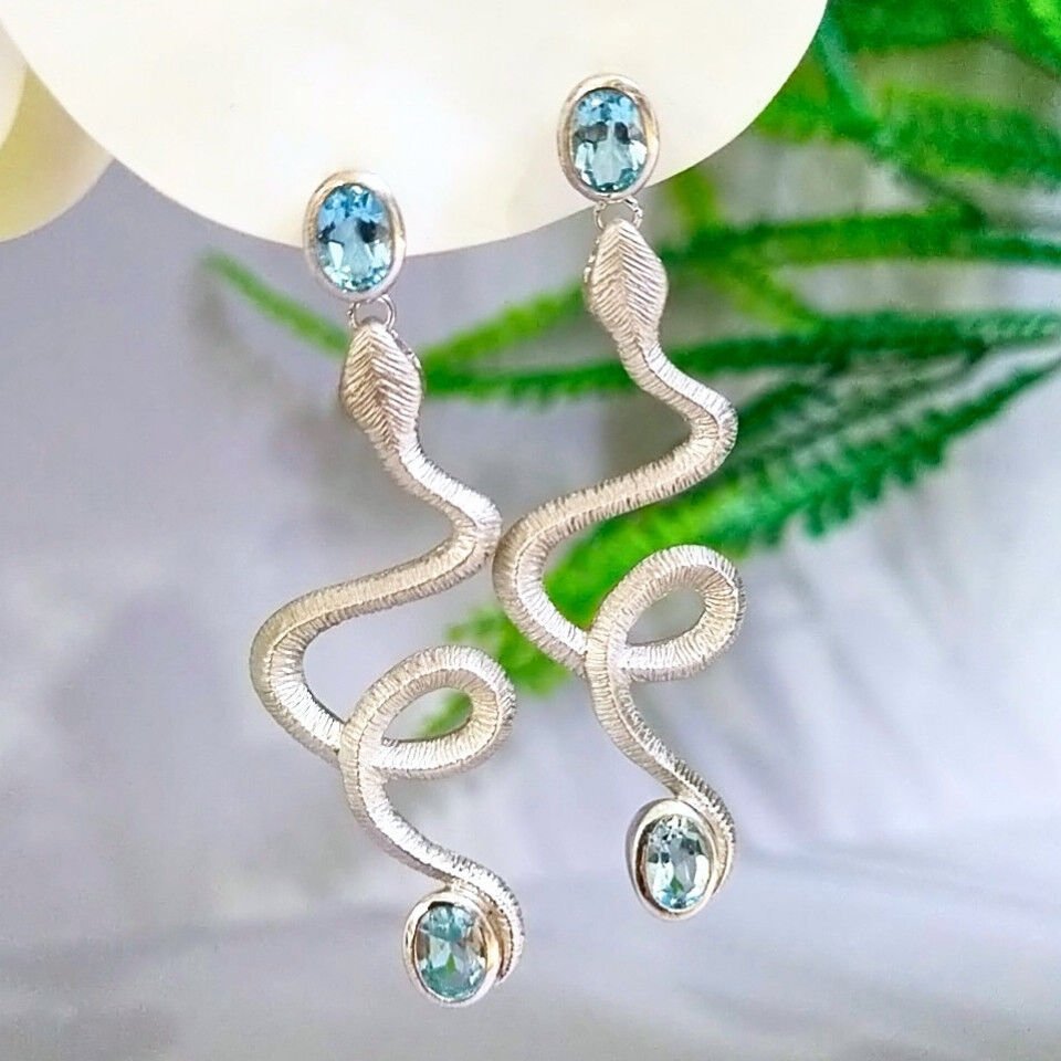 Mavi Topaz Özel Tasarım Küpe - KP980