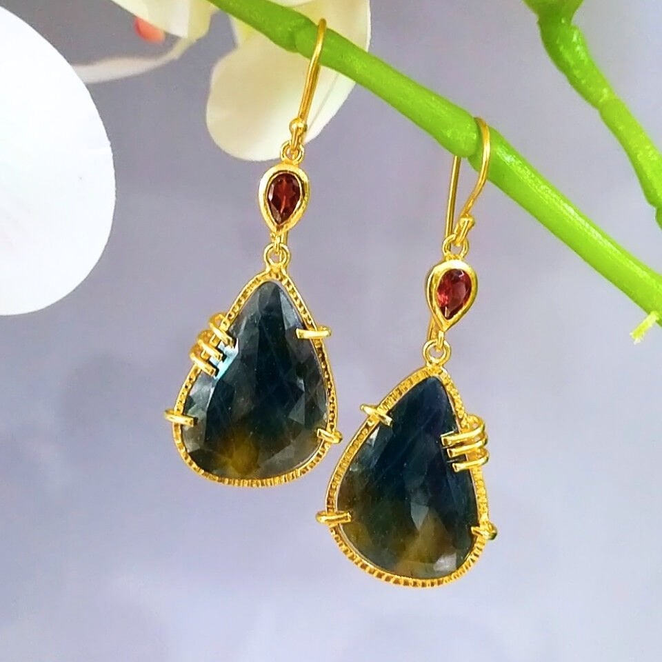 Safir Taşı Özel Tasarım Küpe - KP991