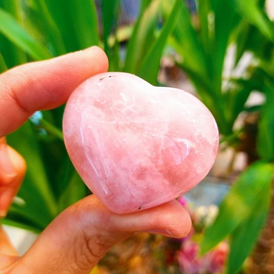 Pembe Kuvars Taşı Kalp Obje
