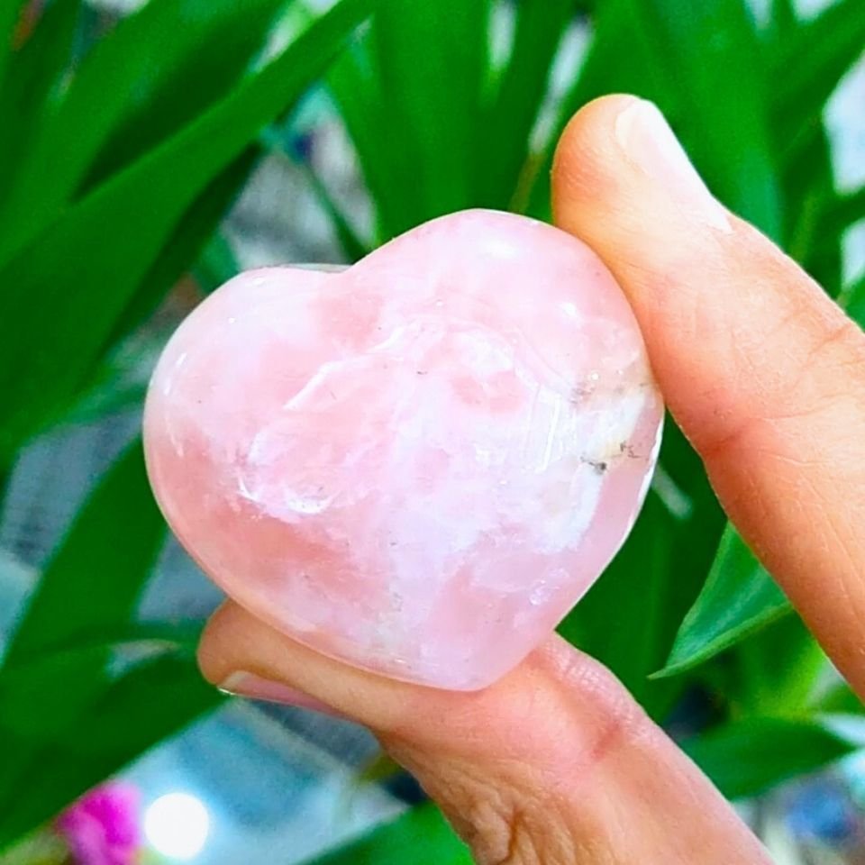 Pembe Kuvars Taşı Kalp Obje