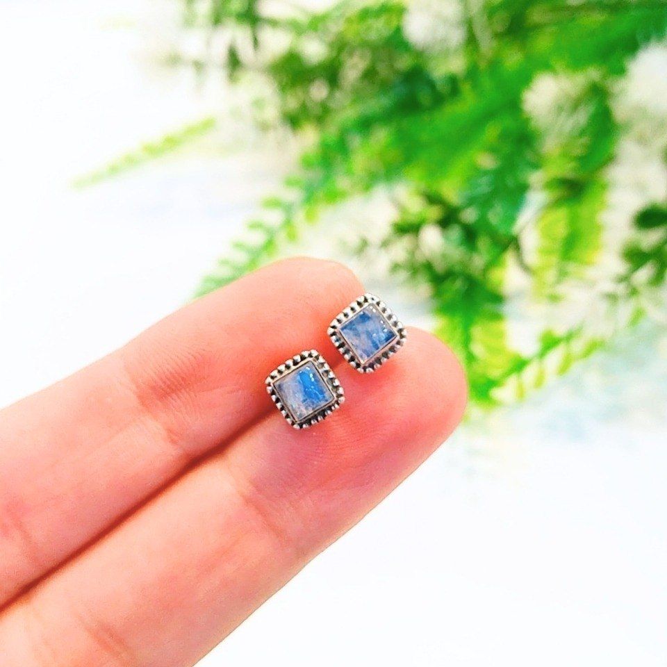 Moonstone Natural Stone Silver Earrings 00598