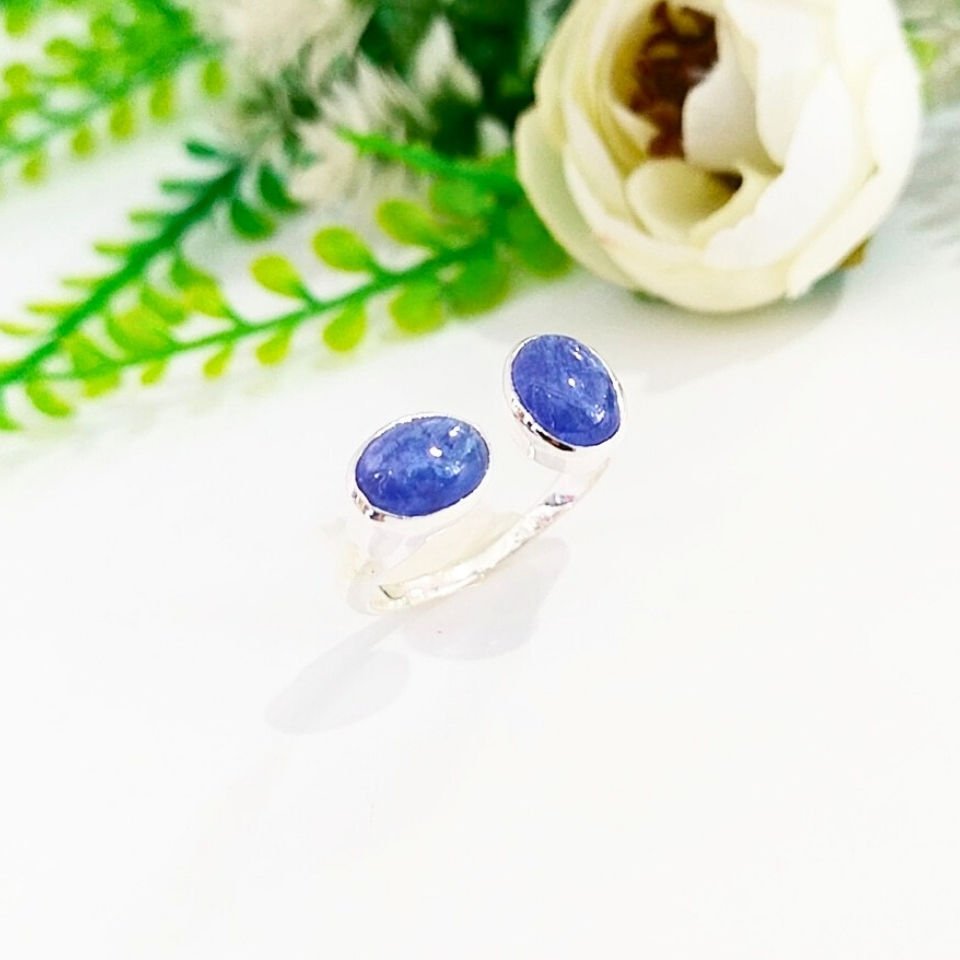 Tanzanite Stone Special Design Ring - OTS991