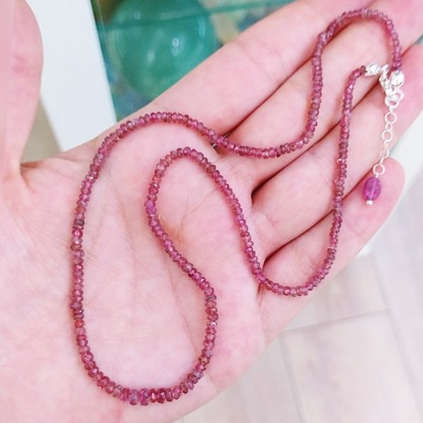 Pembe Turmalin Doğaltaş Kolye 2 mm