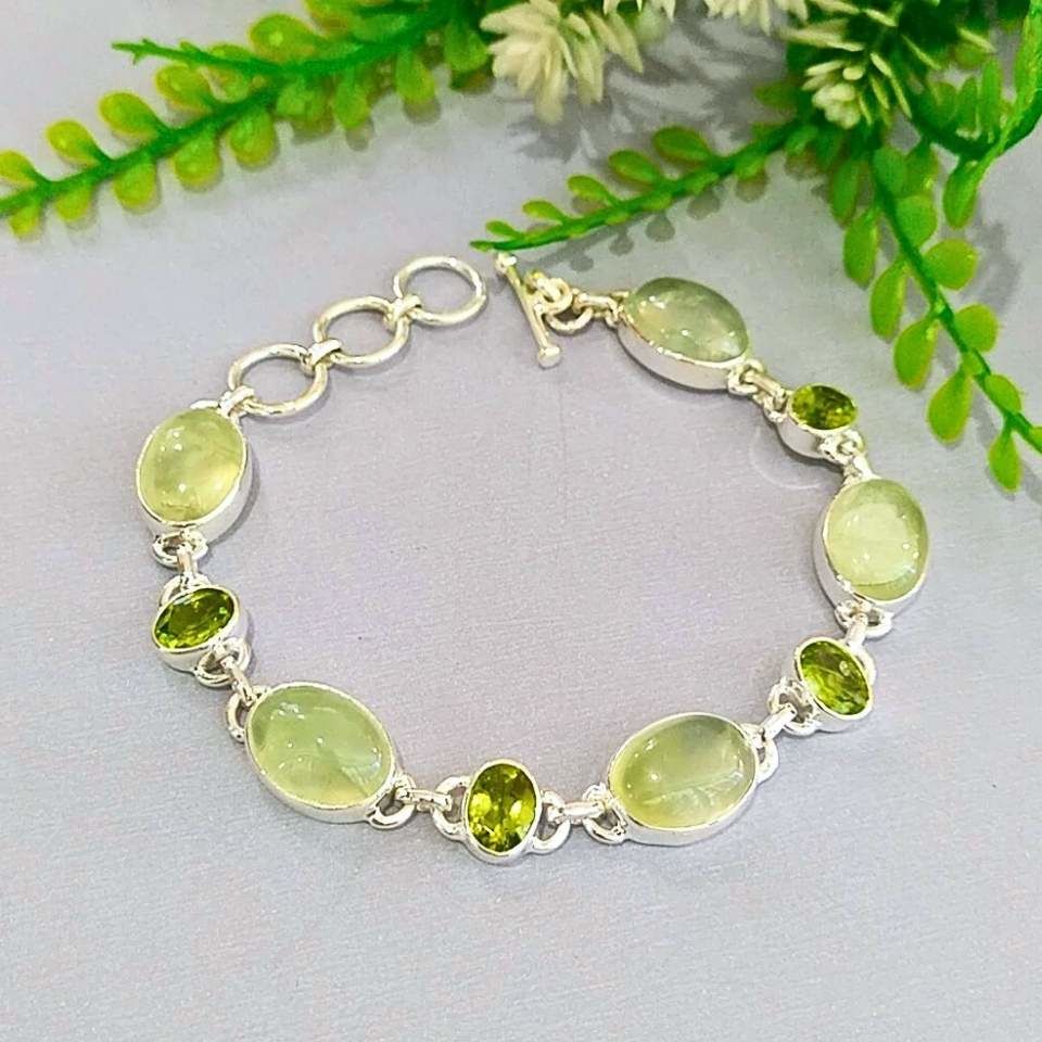 Armband mit Prinayt- und Zebercet-Steinen im Sonderdesign