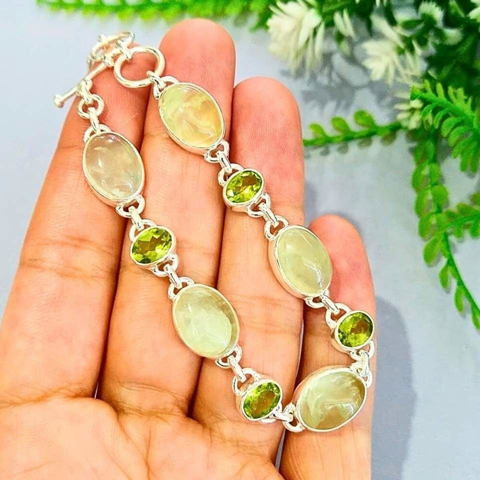 Armband mit Prinayt- und Zebercet-Steinen im Sonderdesign