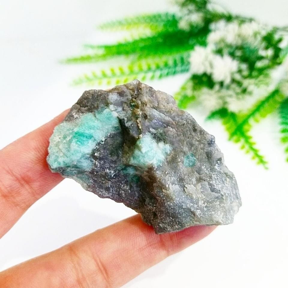 Biotite Zümrüt Doğal Taş Kütle - MNR1019
