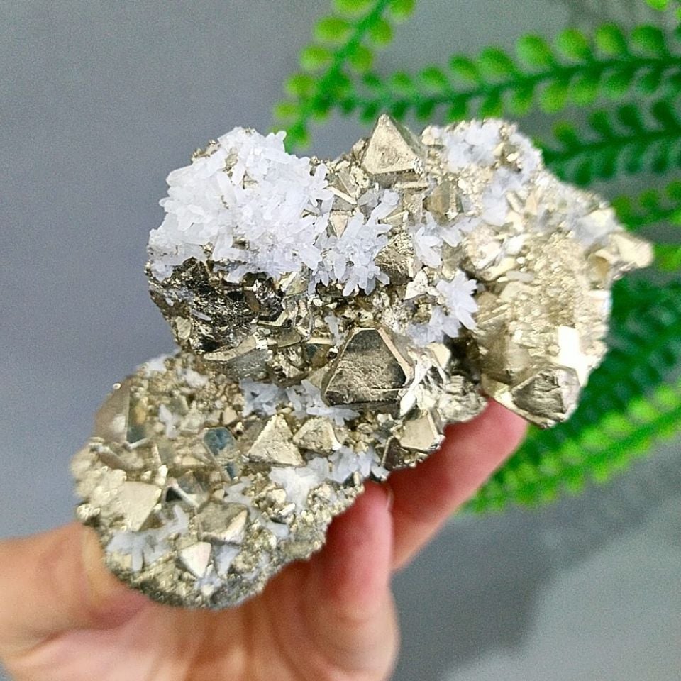 Pyrite Quartz Crystal Natural Stone Mass
