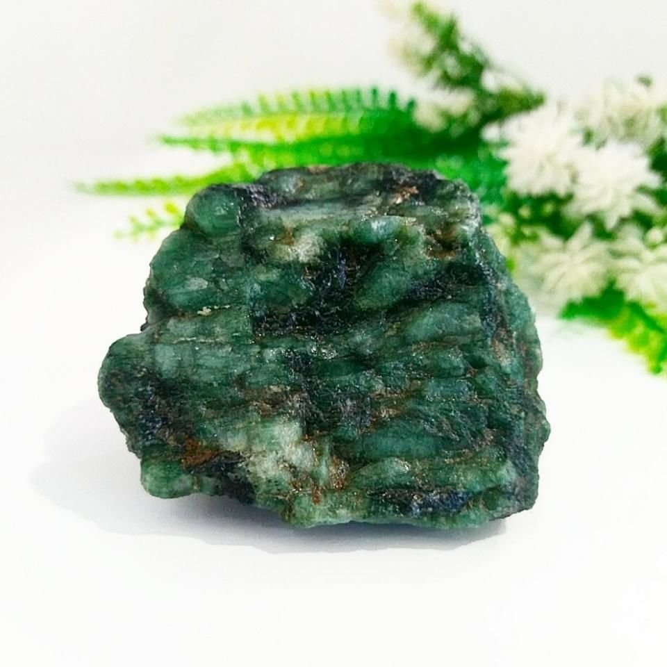 Biotite Zümrüt Doğal Taş Kütle - MNR1025