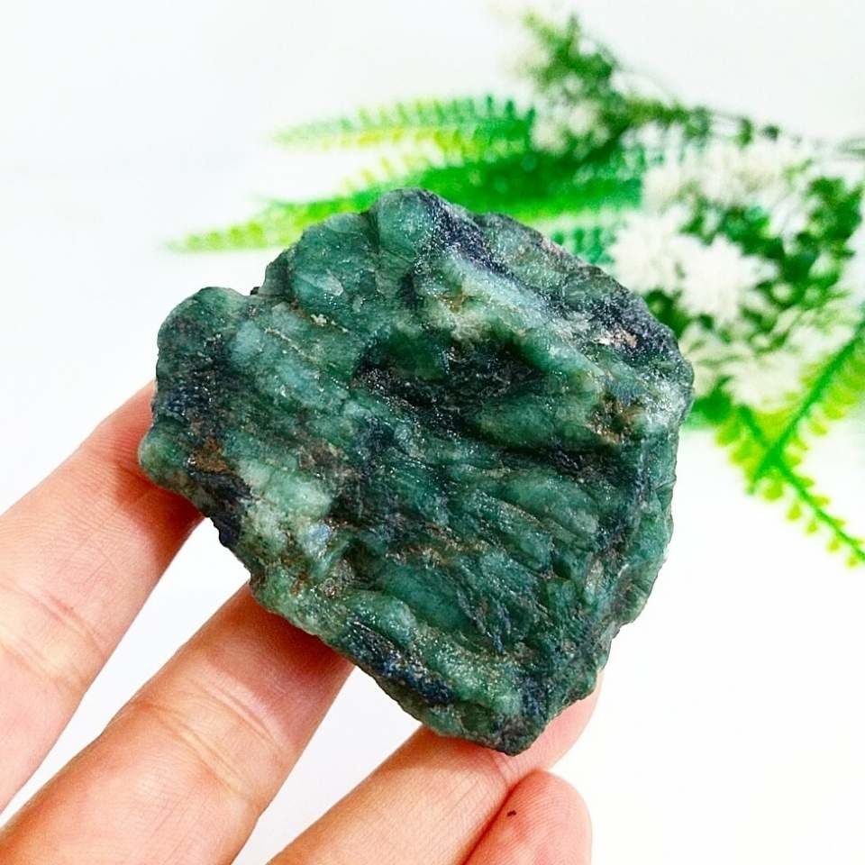 Biotite Zümrüt Doğal Taş Kütle - MNR1025