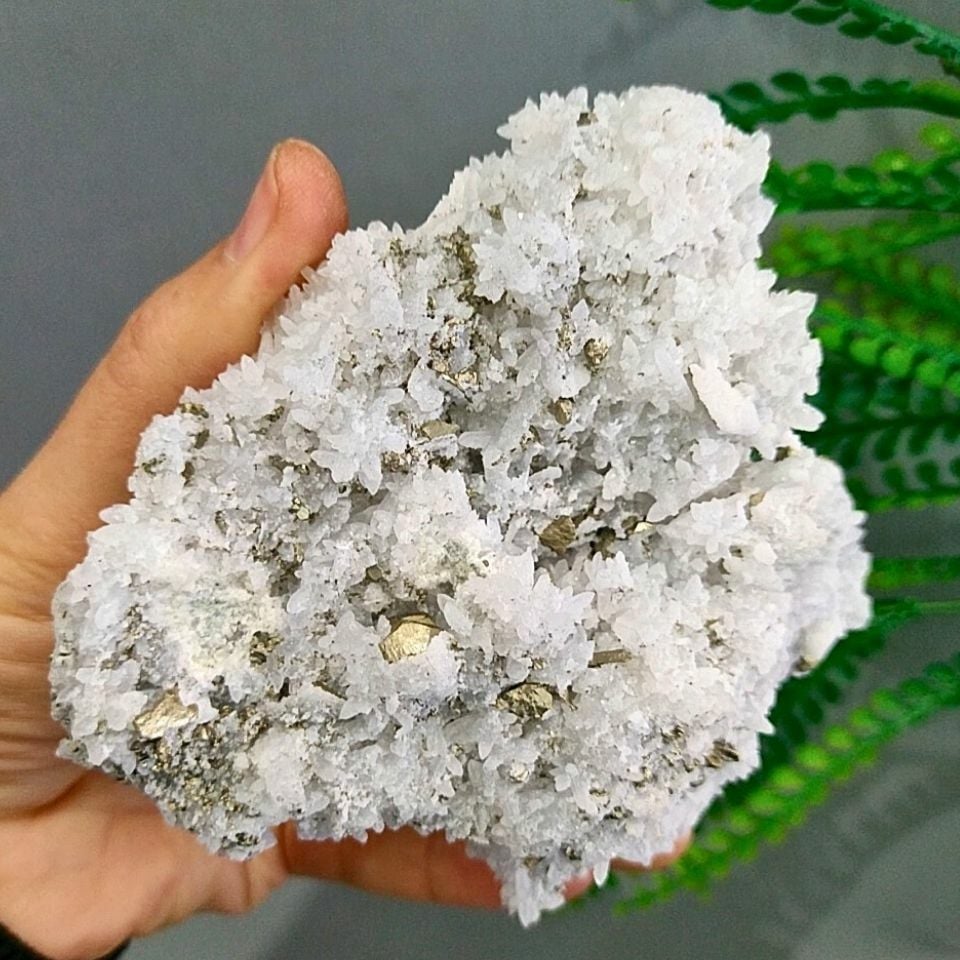 Pyrite Quartz Crystal Natural Stone Mass