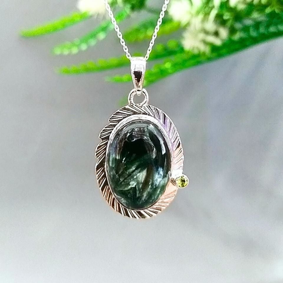 Seraphinite and Chrysolite Stone Special Design Necklace