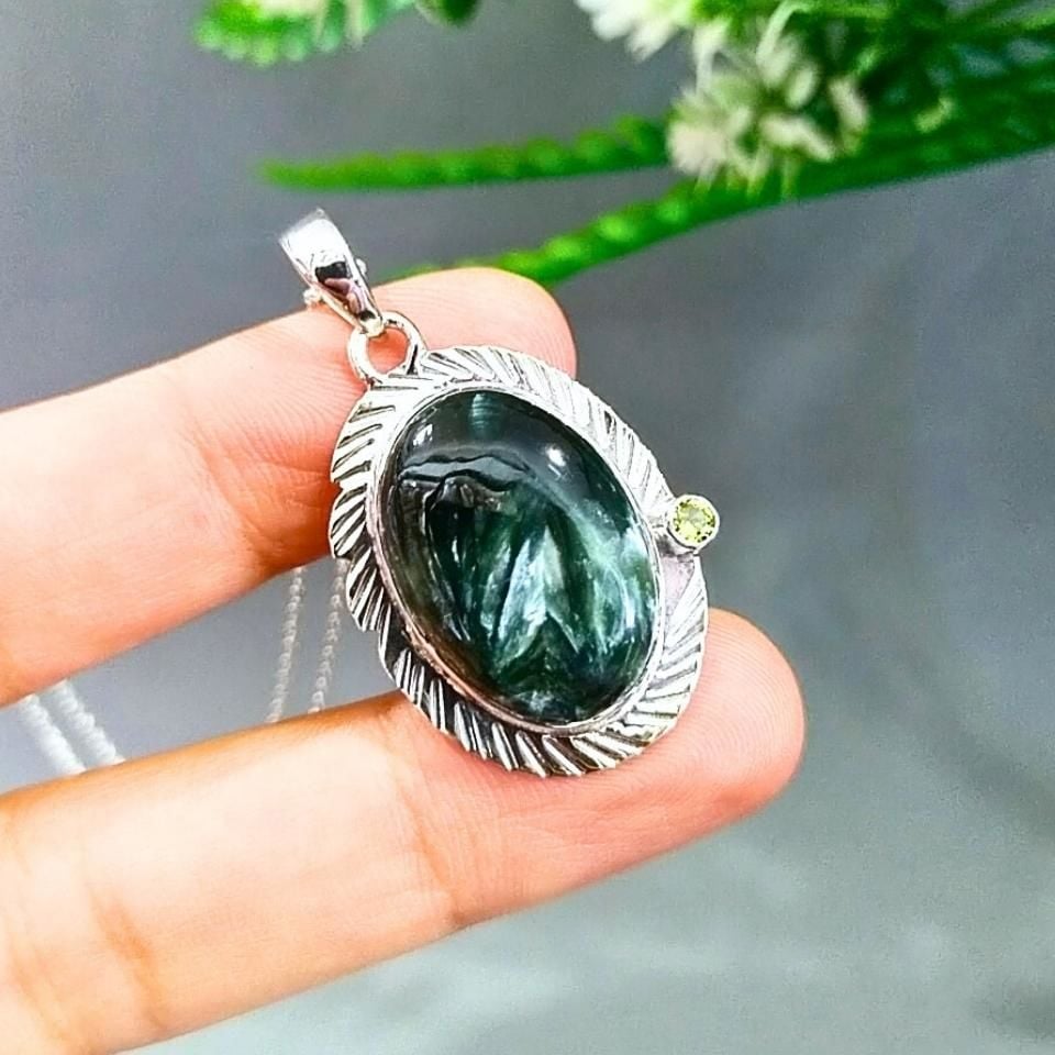 Seraphinite and Chrysolite Stone Special Design Necklace