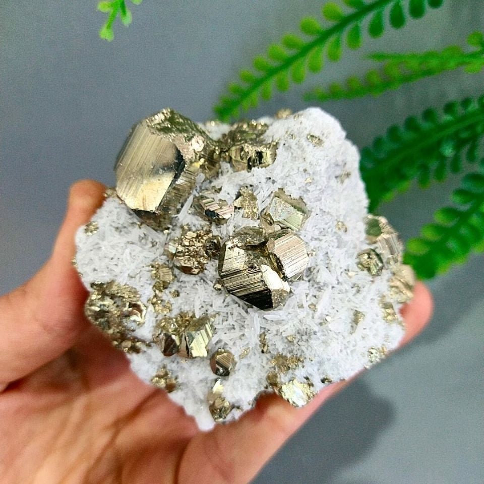Pyrite Quartz Crystal Natural Stone Mass