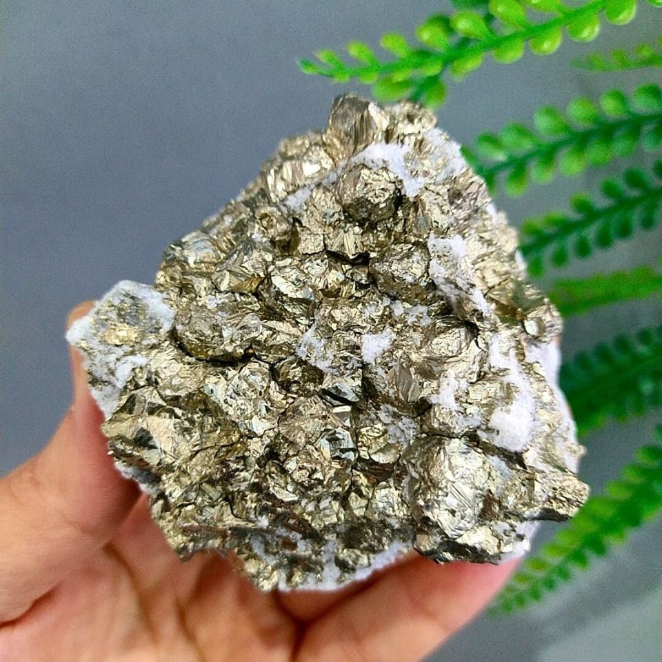 Pyrite Quartz Crystal Natural Stone Mass
