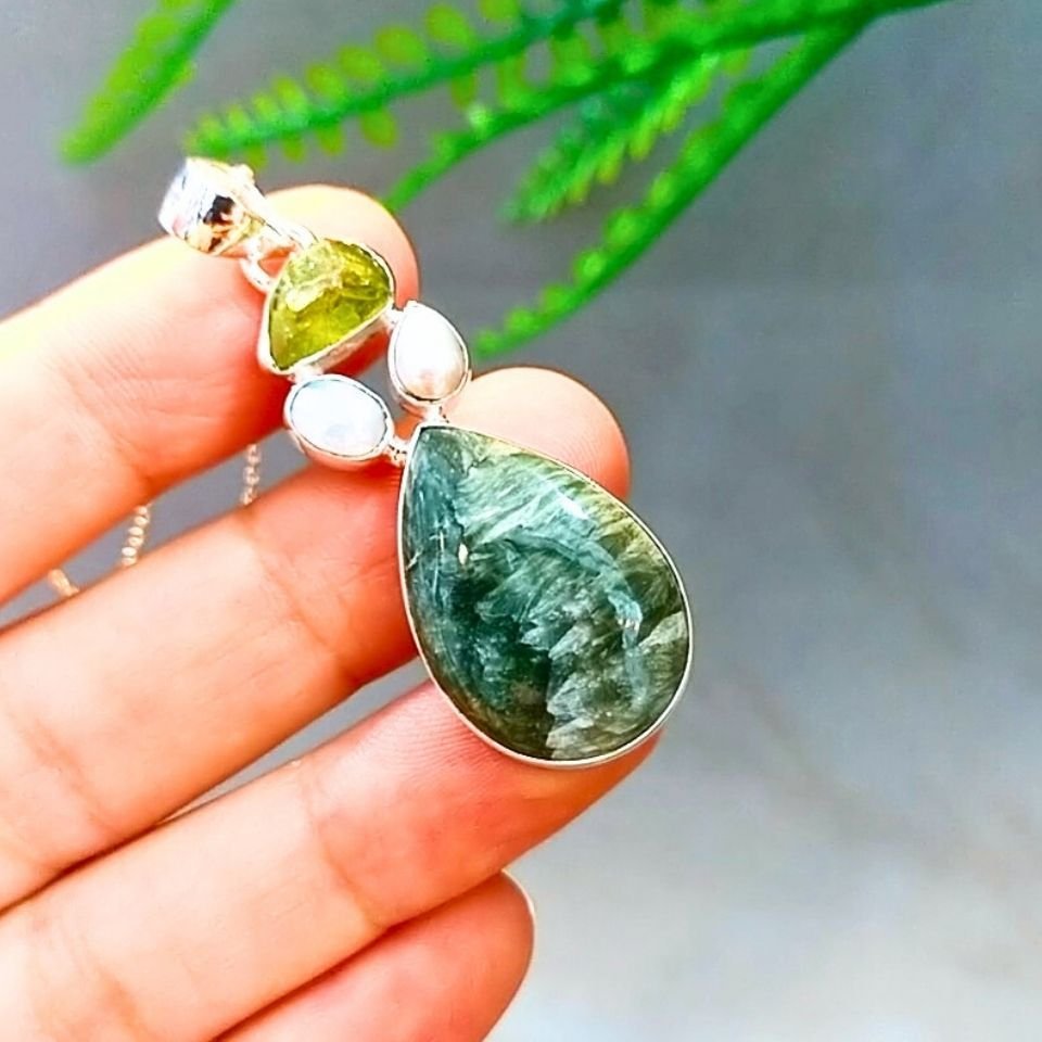 Seraphinite and Chrysolite Stone Special Design Necklace