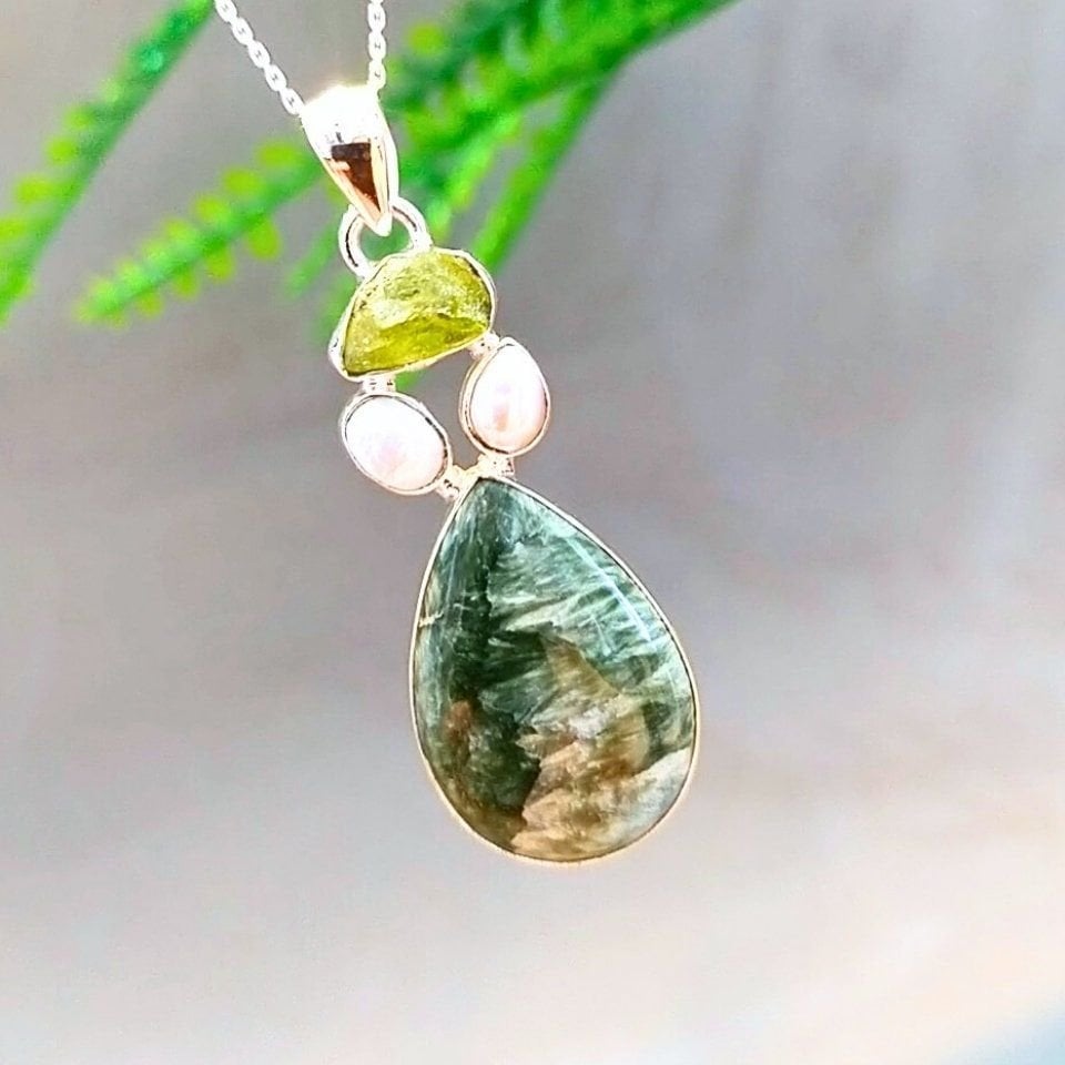 Seraphinite and Chrysolite Stone Special Design Necklace