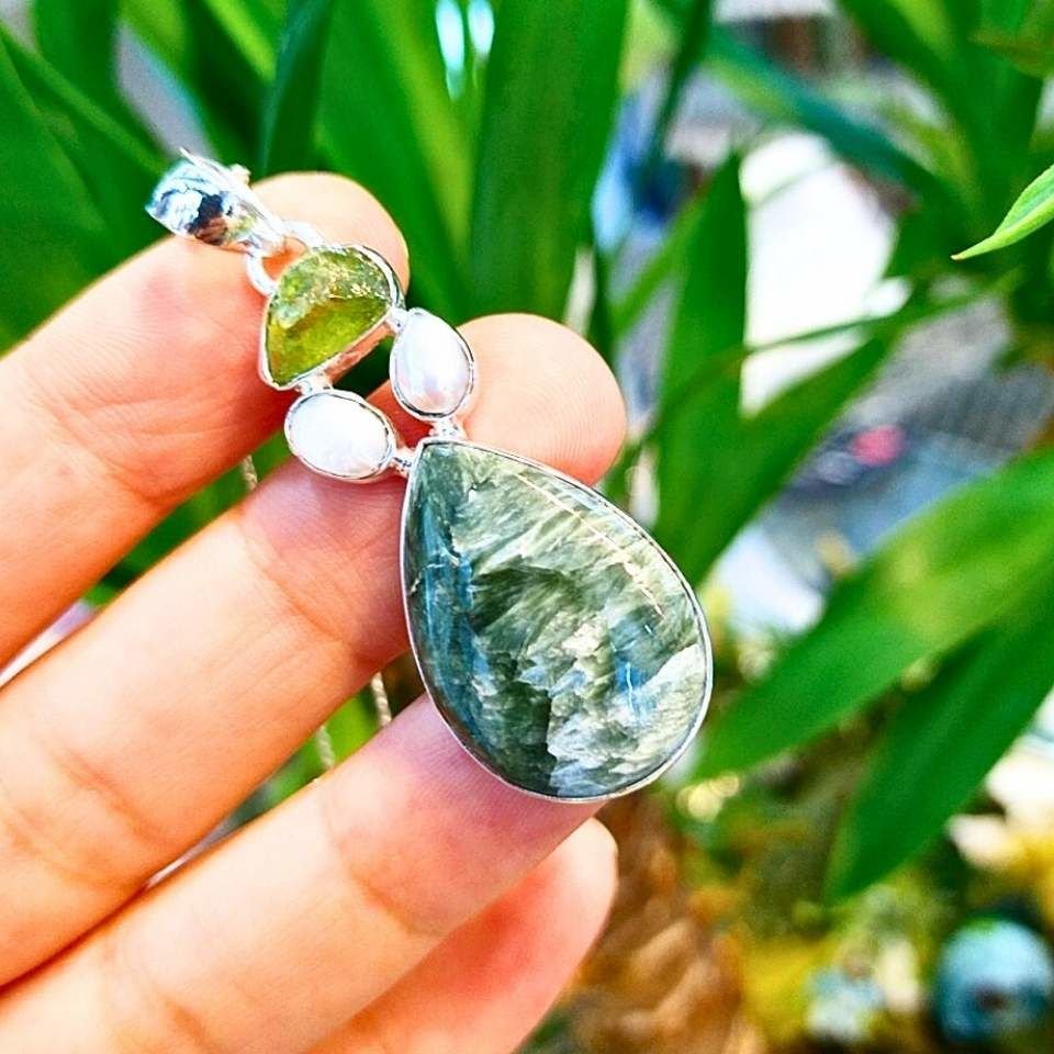 Seraphinite and Chrysolite Stone Special Design Necklace