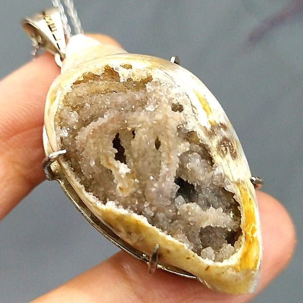 Fantastik Fosil Salyangoz Druzy Akik Doğaltaş Kolye